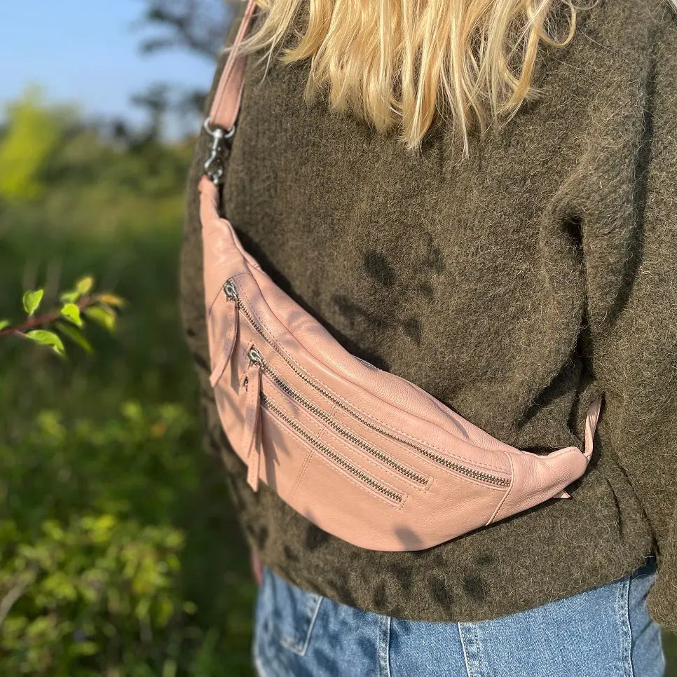 Elegant Rosa Læder Bumbag – Stilfuldt Accessory til Alle Anledninger