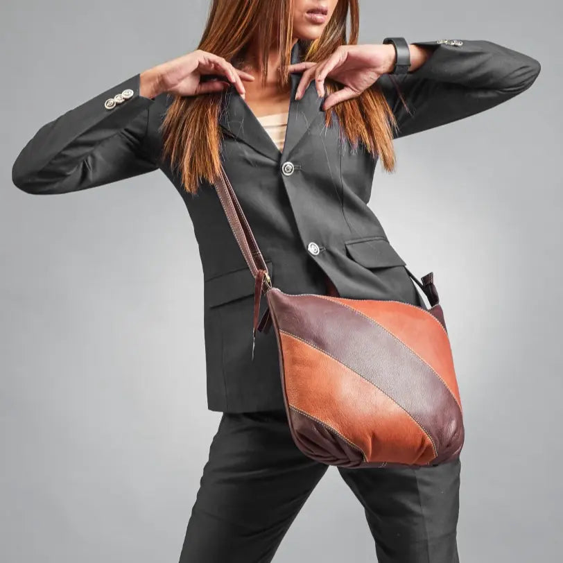 Klassisk Crossover Skuldertaske i Bruncognac Læder